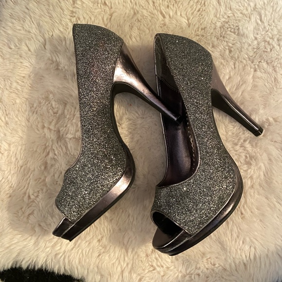NWOT 👠 Rampage Sparkly Heels - Picture 2 of 6
